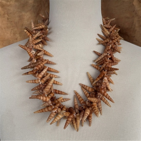 Jewelry - Mermaid Turritella Unicorn Horn Spiral Beachy Boho Shell Necklace Strand 48”